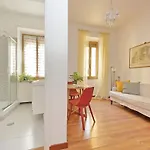 Warm, Cozy Near The Colosseum