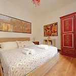 Warm, Cozy Near The Colosseum רומא