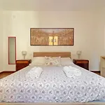 Warm, Cozy Near The Colosseum