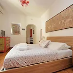 Warm, Cozy Near The Colosseum *