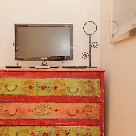 Warm, Cozy Near The Colosseum 로마