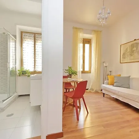 Warm, Cozy Near The Colosseum
