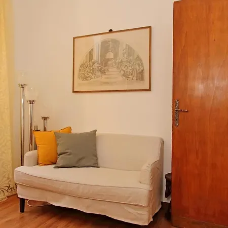 Warm, Cozy Near The Colosseum 아파트